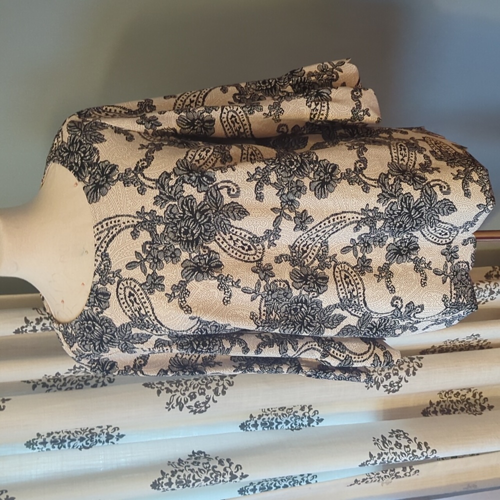 Blouse with scalloped edging